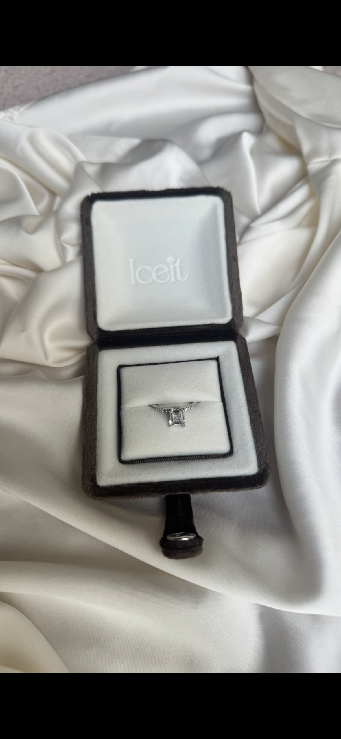 stříbrný prsten- Emerald Muse